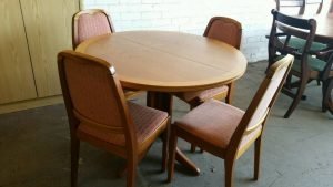 dining chairs,