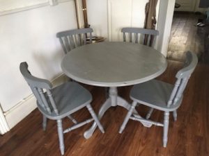 dining chairs.
